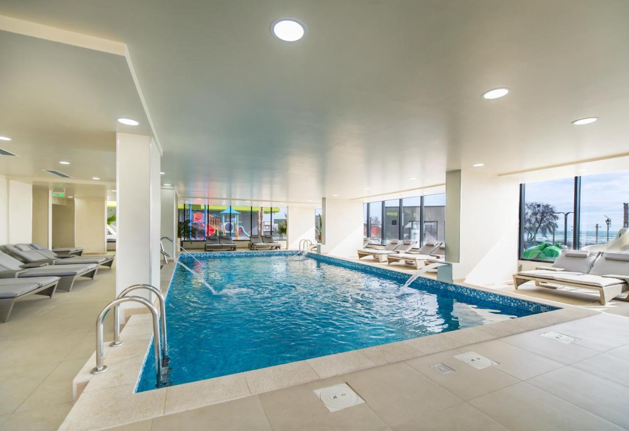 Moon Sea View Apartment - Spa N Pools Resort Mamaia Kültér fotó
