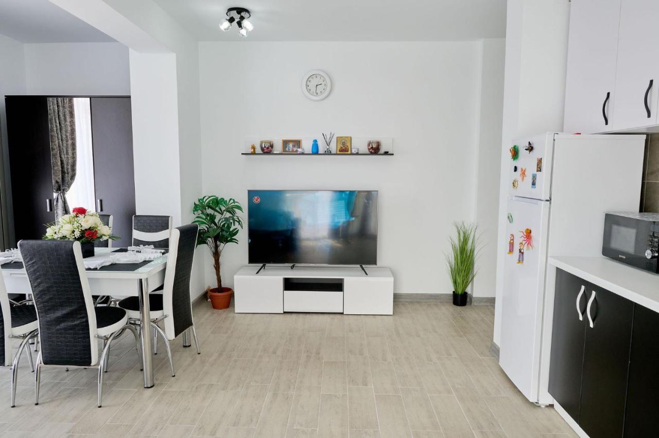 Moon Sea View Apartment - Spa N Pools Resort Mamaia Kültér fotó